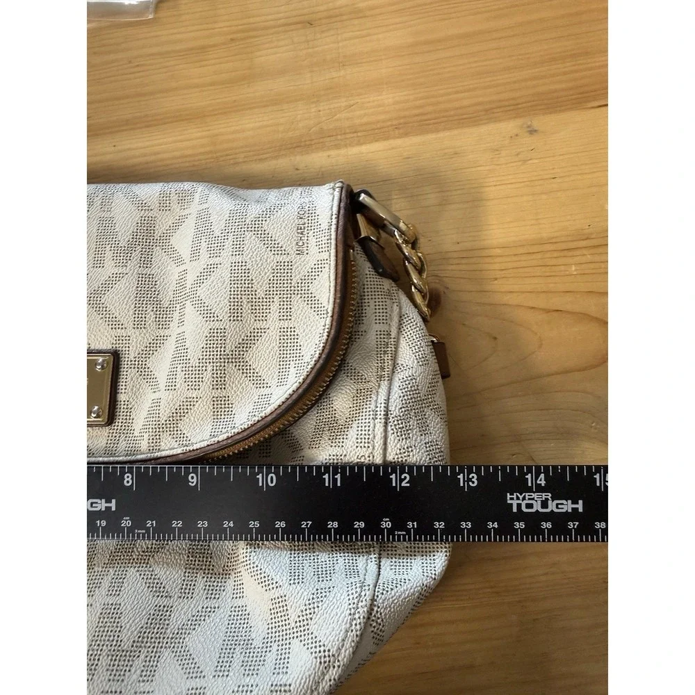 Michael Kors White Jet Set Item Signature Medium Tassel Flip Top Shoulder Bag